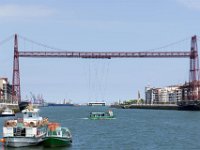 Blick vom Stadtteil Portugalete auf dieses einzigartige Bauwerk. Da sind wir gerade in schwindliger Höhe von rechts nach links gelaufen.